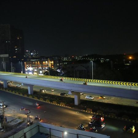 Skyview Suites Hyderabad Eksteriør bilde