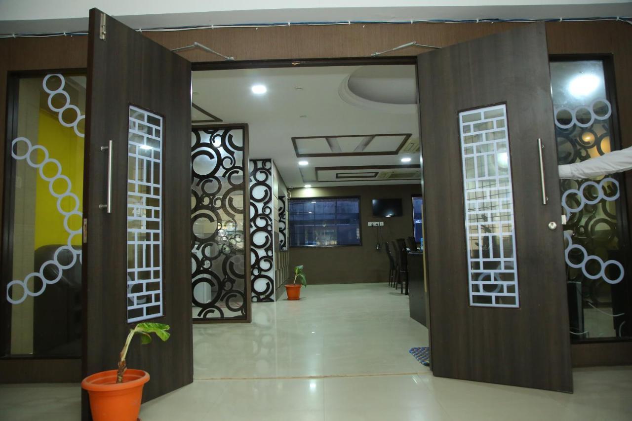 Skyview Suites Hyderabad Eksteriør bilde