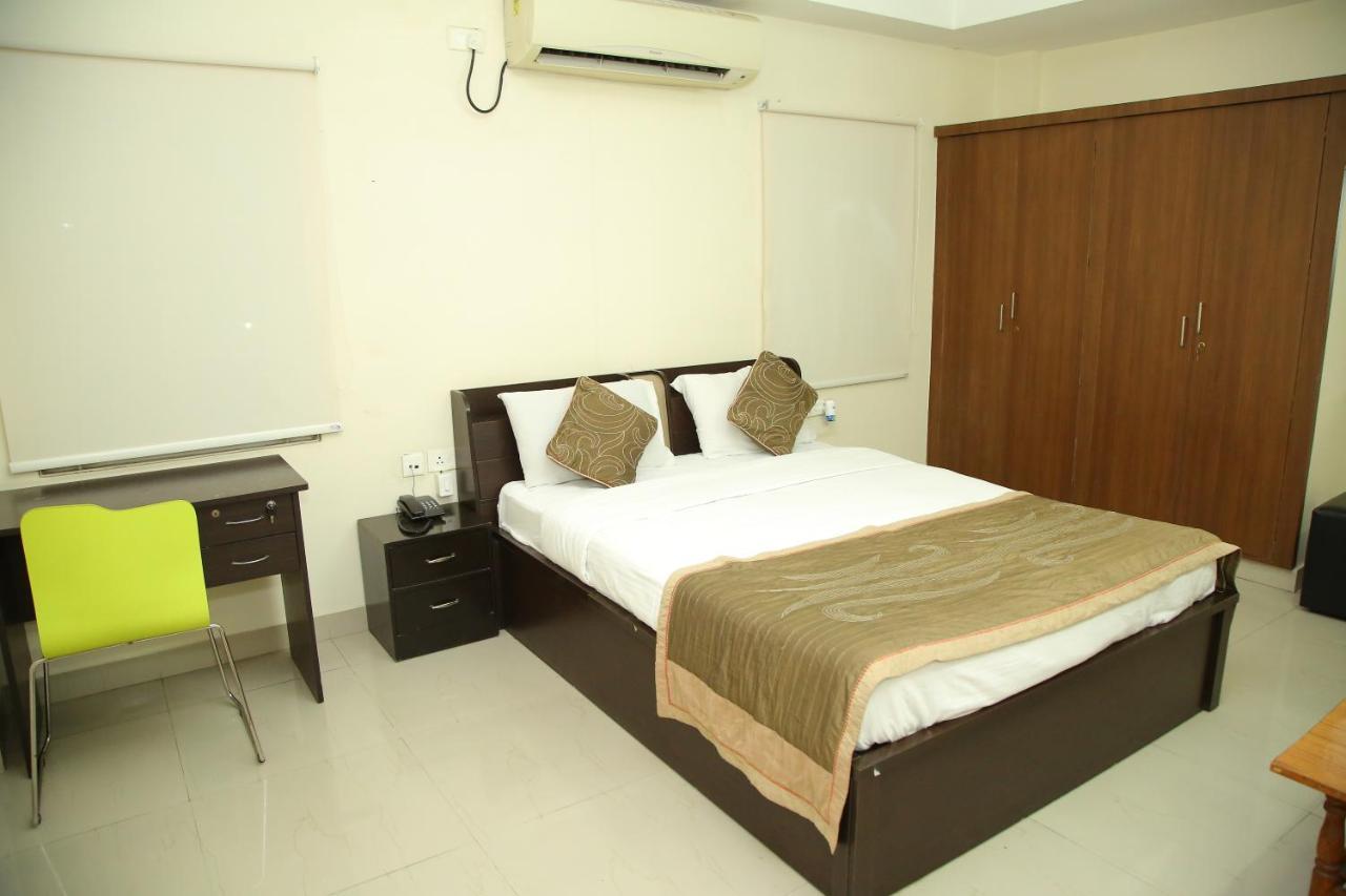 Skyview Suites Hyderabad Eksteriør bilde