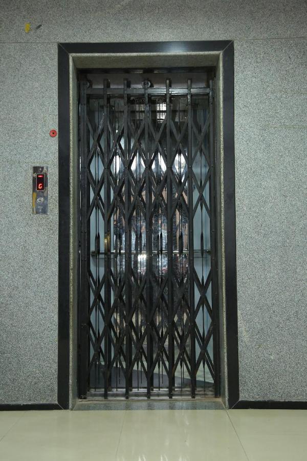 Skyview Suites Hyderabad Eksteriør bilde